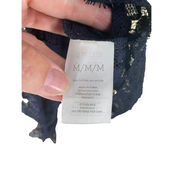 CABI NAVY BLUE LACE LONDON TOP #3073 SIZE MEDIUM - Picture 8 of 10